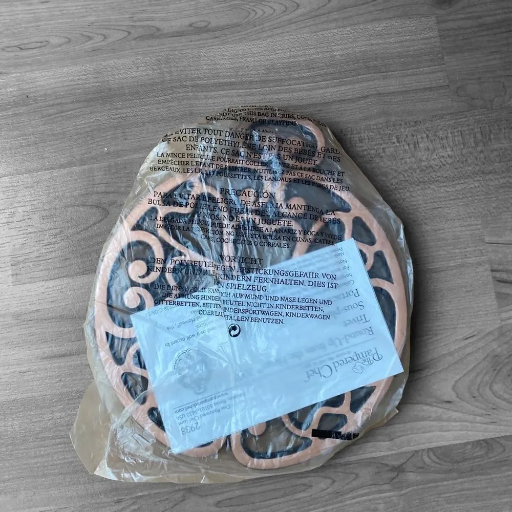 Pampered Chef 2007 RoundUp from the Heart Trivet 2007 NIB